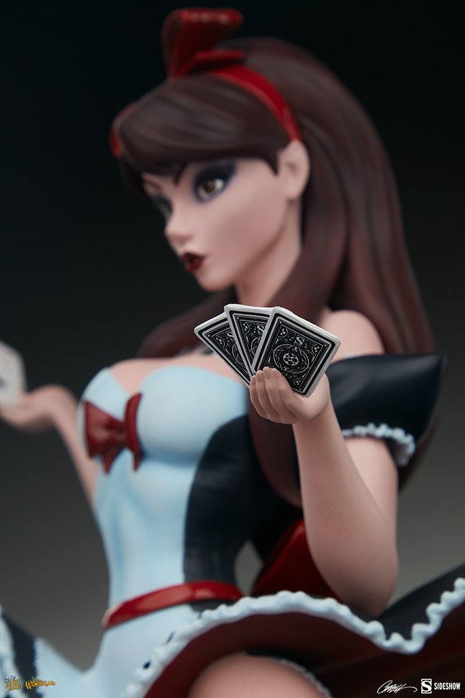 Fairytale Fantasies Collection Statue Alice in Wonderland Game of Hearts Edition 34 cm