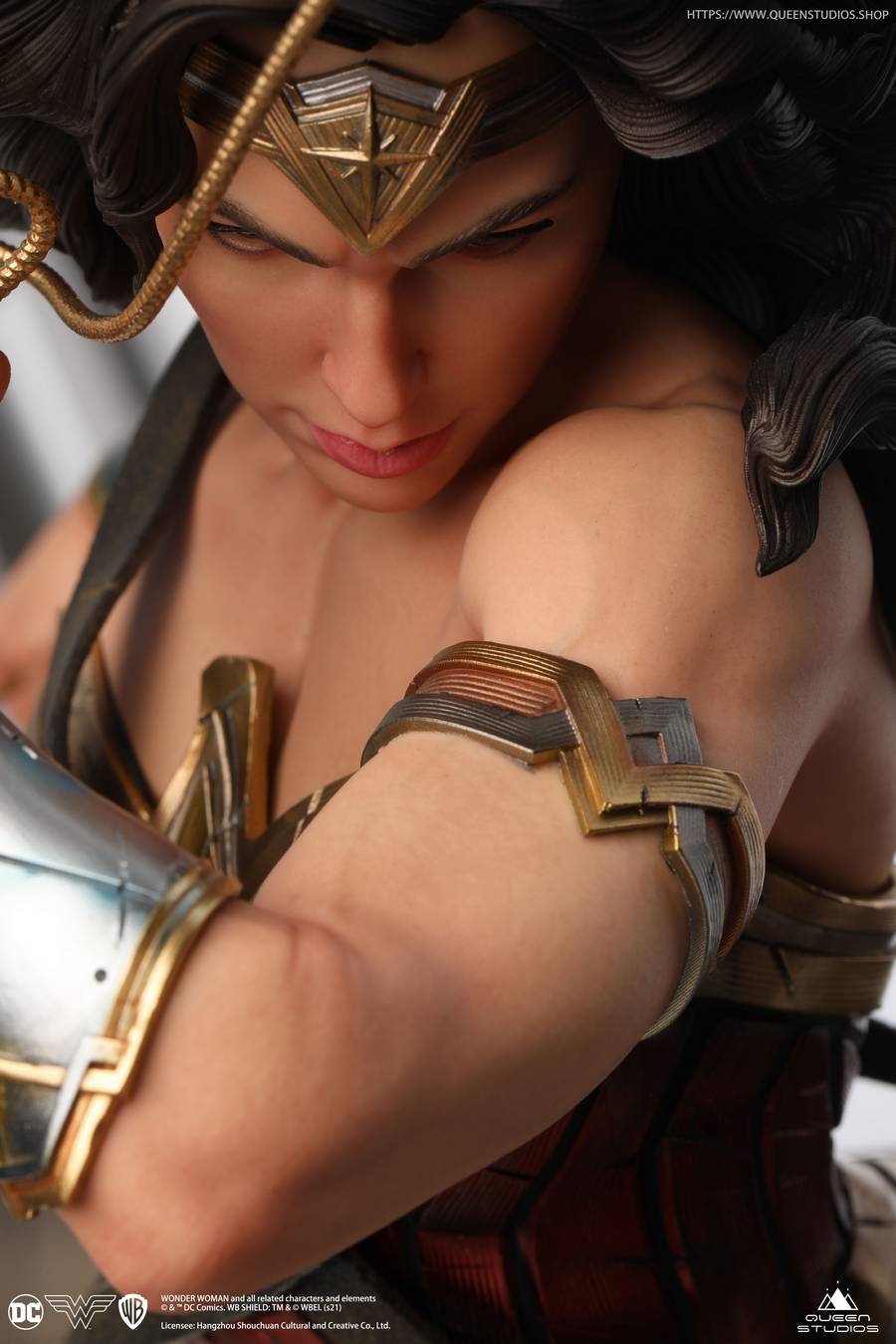 DC Comics: Wonder Woman 1:4 Scale Statue