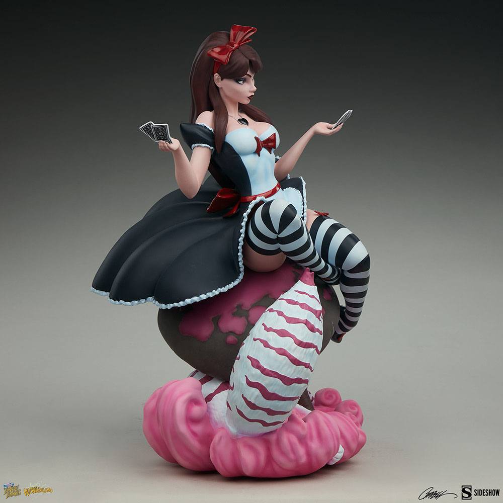 Fairytale Fantasies Collection Statue Alice in Wonderland Game of Hearts Edition 34 cm