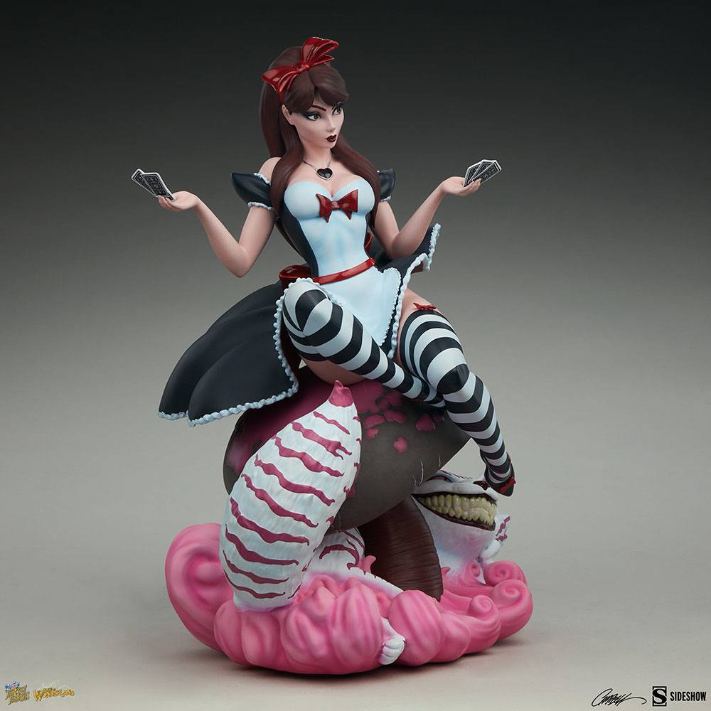 Fairytale Fantasies Collection Statue Alice in Wonderland Game of Hearts Edition 34 cm