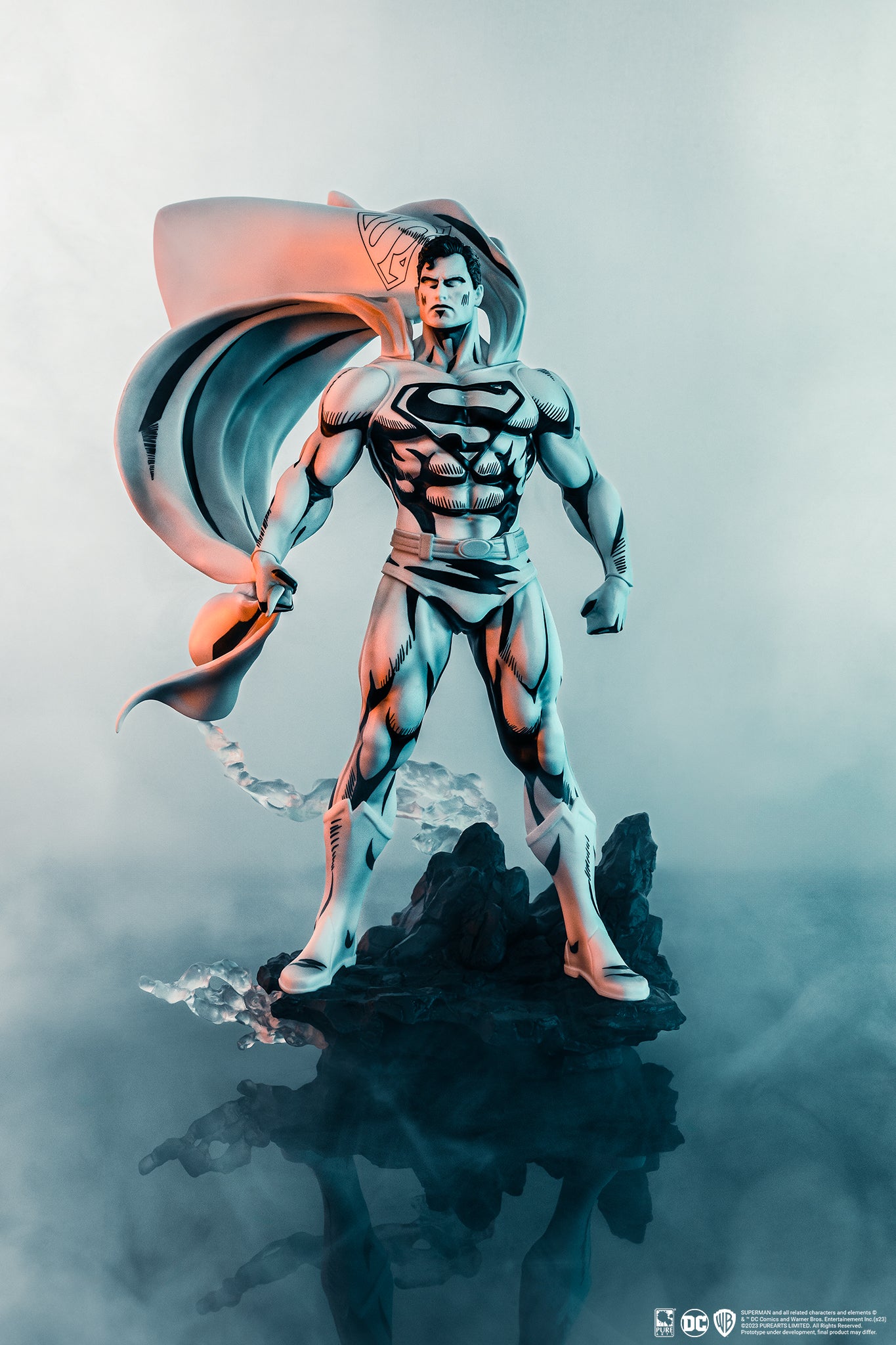 SDCC 2024 DC HEROES : Superman B&W PX PVC 1/8 Statue
