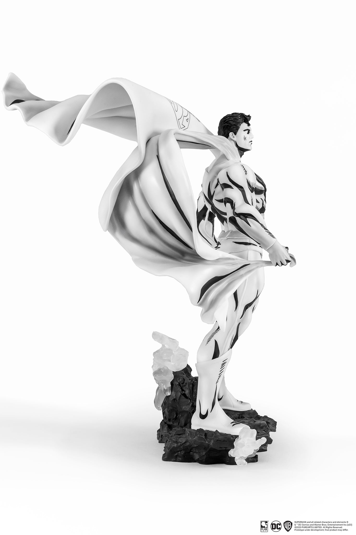 SDCC 2024 DC HEROES : Superman B&W PX PVC 1/8 Statue