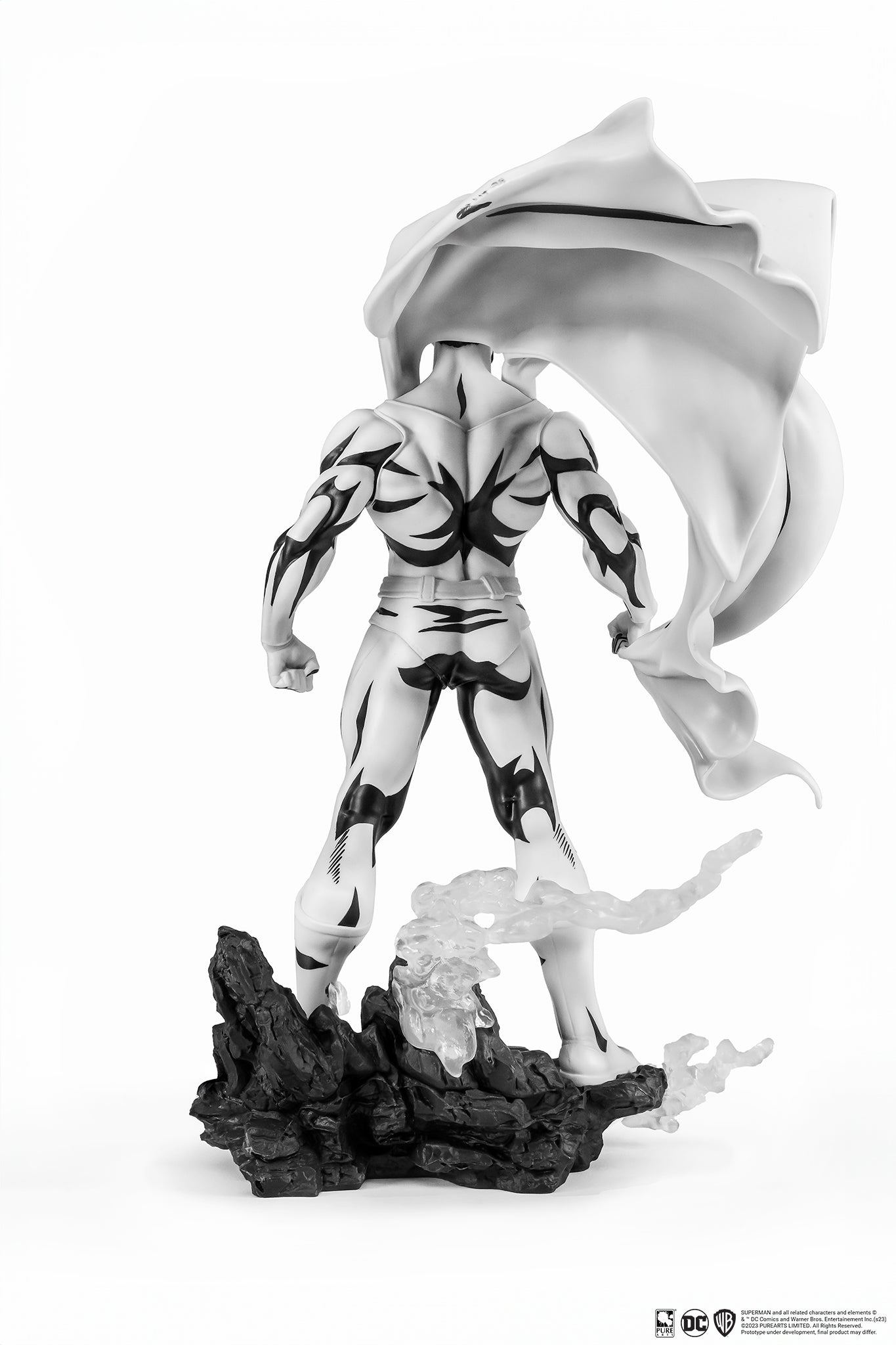 SDCC 2024 DC HEROES : Superman B&W PX PVC 1/8 Statue