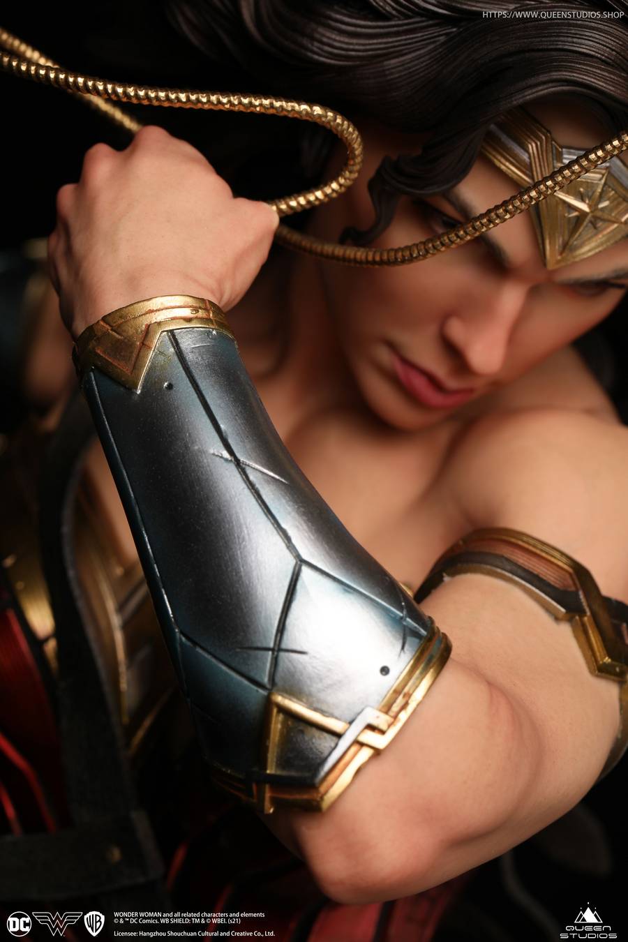 DC Comics: Wonder Woman 1:4 Scale Statue