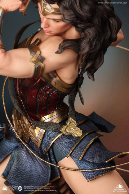DC Comics: Wonder Woman 1:4 Scale Statue
