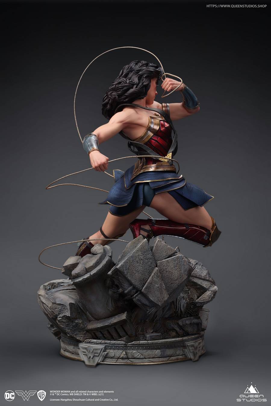 DC Comics: Wonder Woman 1:4 Scale Statue