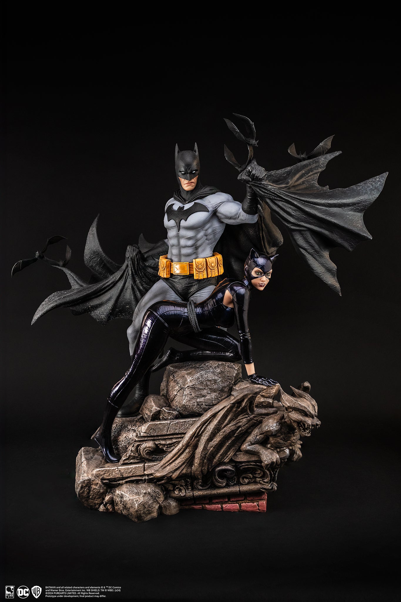 Batman: Batman & Catwoman 1/4 Scale Statue Standard Edition
