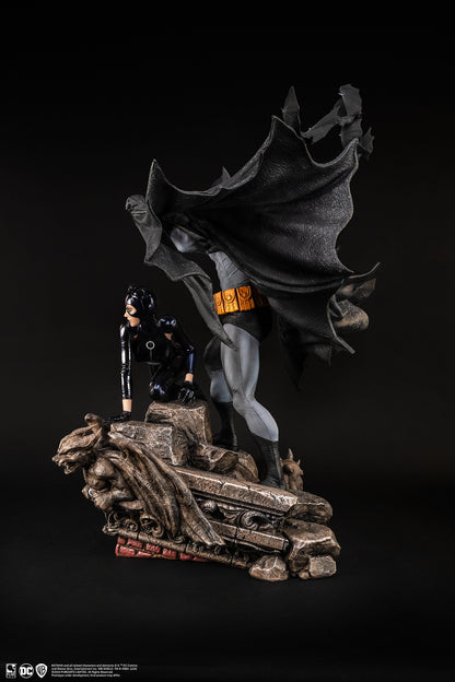 Batman: Batman & Catwoman 1/4 Scale Statue Standard Edition
