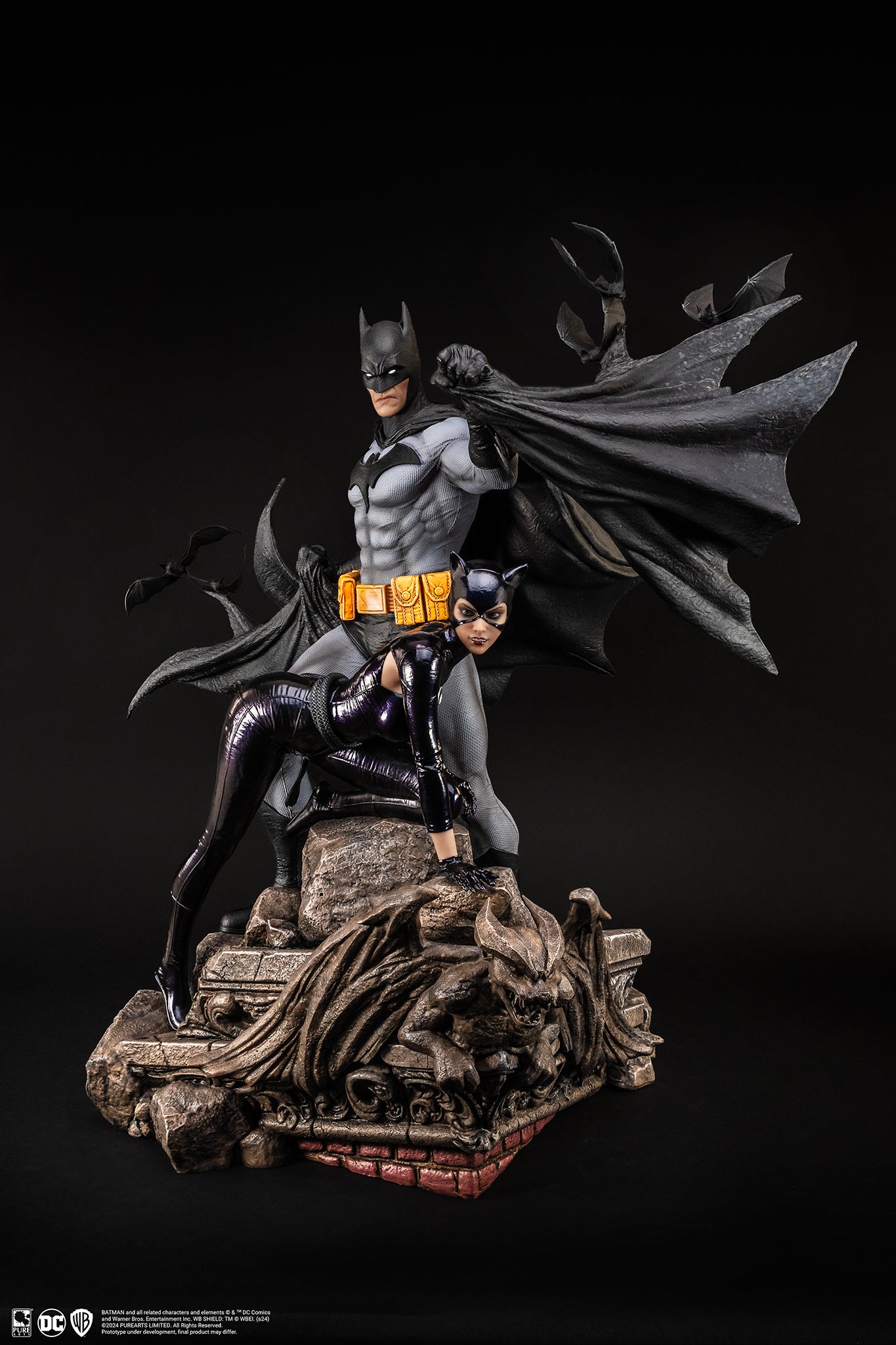 Batman: Batman & Catwoman 1/4 Scale Statue Standard Edition