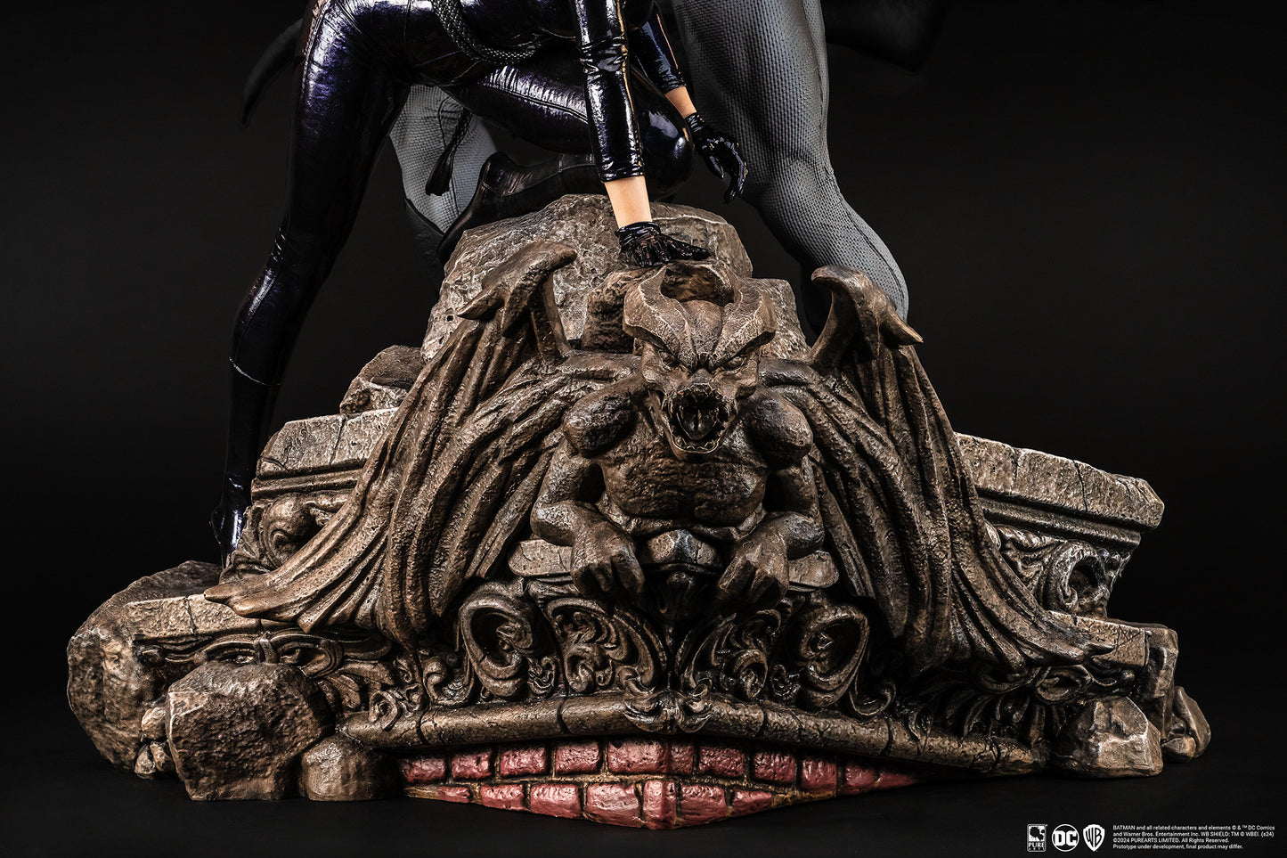 Batman: Batman & Catwoman 1/4 Scale Statue Standard Edition