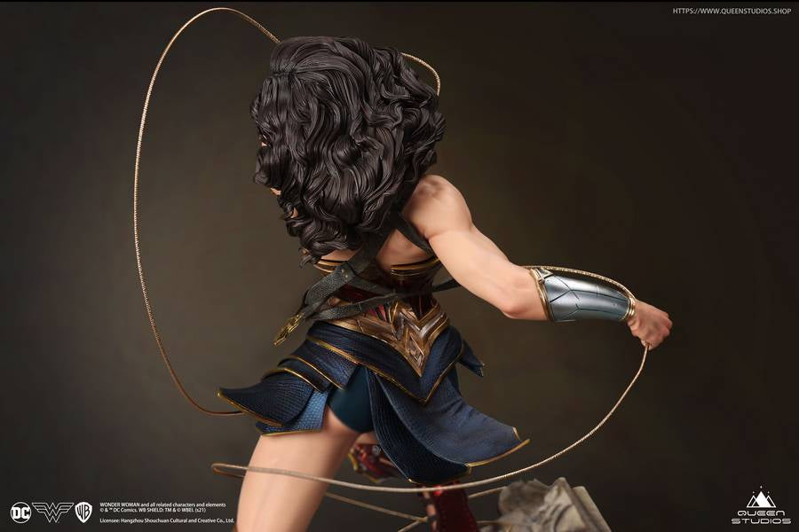 DC Comics: Wonder Woman 1:4 Scale Statue