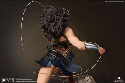 DC Comics: Wonder Woman 1:4 Scale Statue