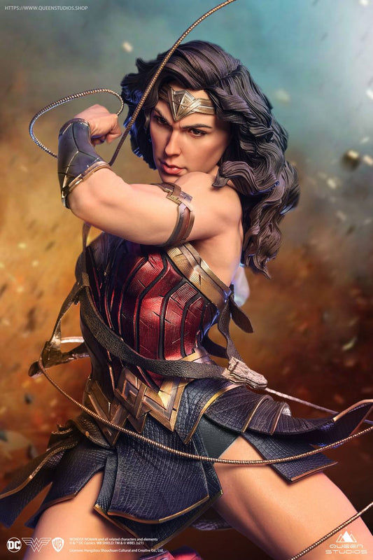 DC Comics: Wonder Woman 1:4 Scale Statue