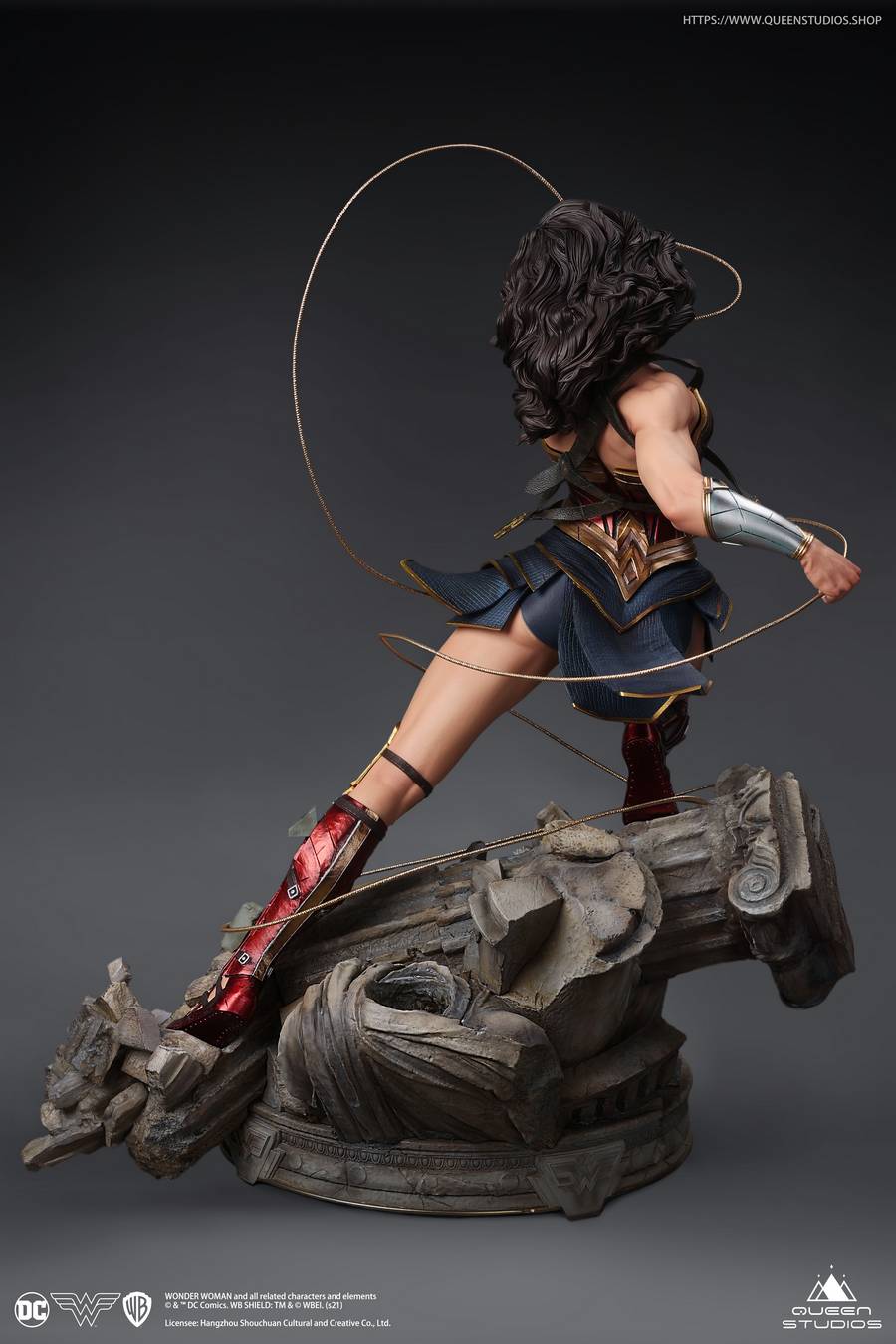 DC Comics: Wonder Woman 1:4 Scale Statue