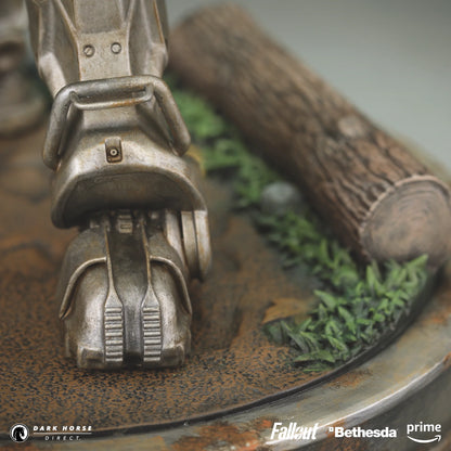 Fallout PVC Statue Maximus 25 cm