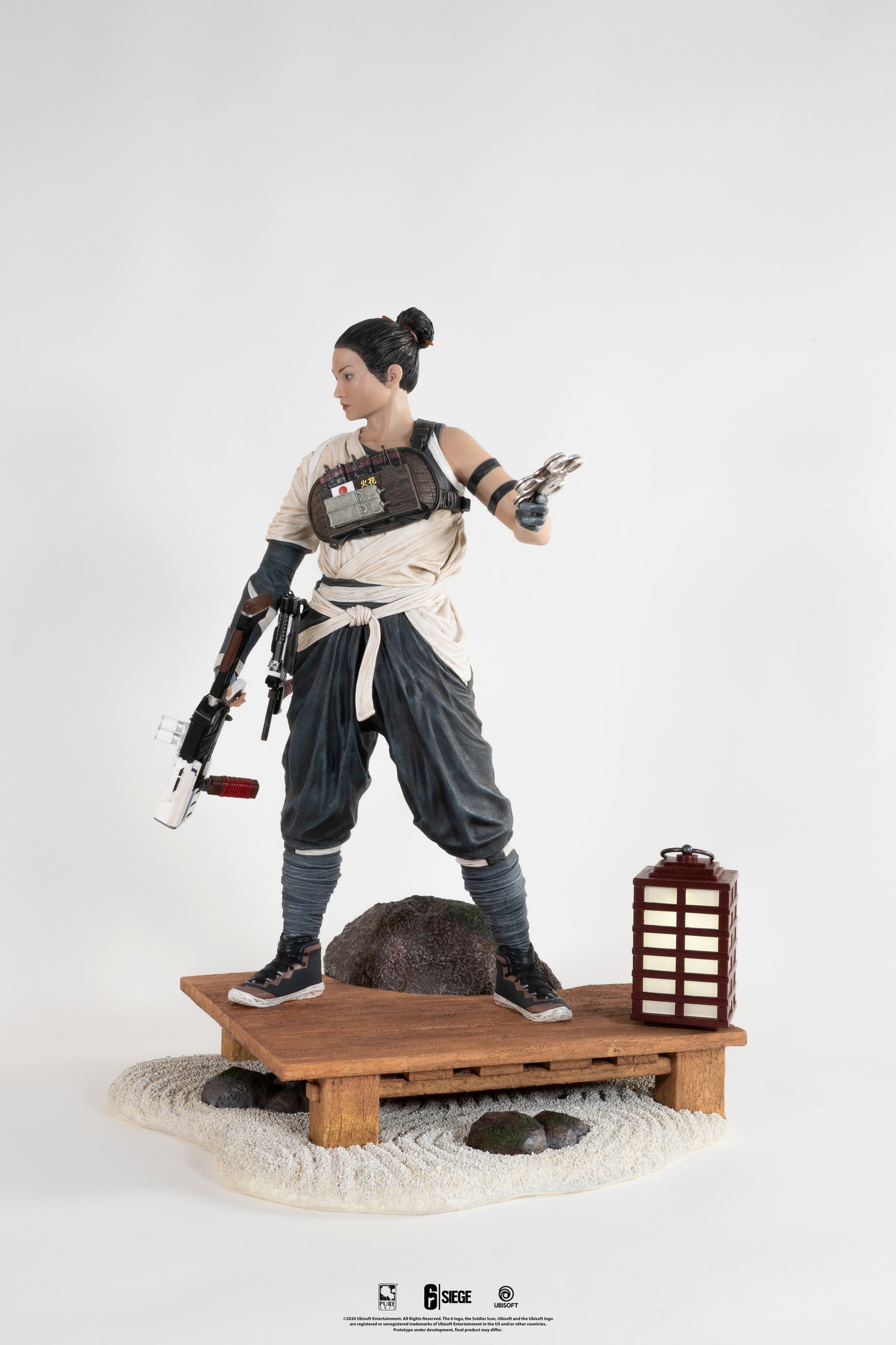Six Siege - Hibana 1:4 Scale Statue