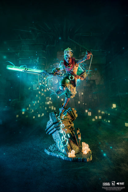 League Of Legends : Ekko 1:4 Scale Statue