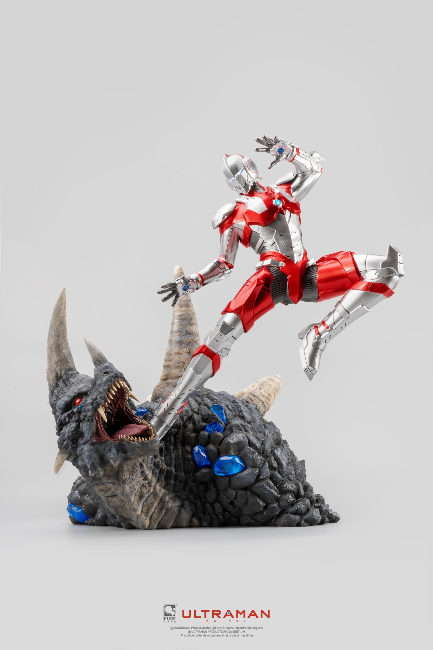 Ultraman - Ultraman Vs Black King 1:4 Scale Statue