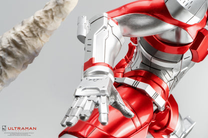 Ultraman - Ultraman Vs Black King 1:4 Scale Statue