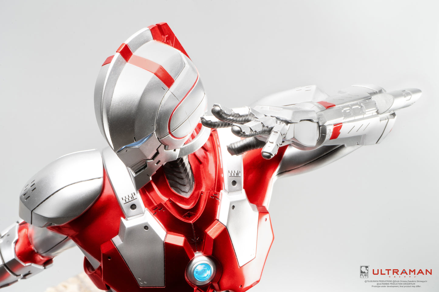 Ultraman - Ultraman Vs Black King 1:4 Scale Statue