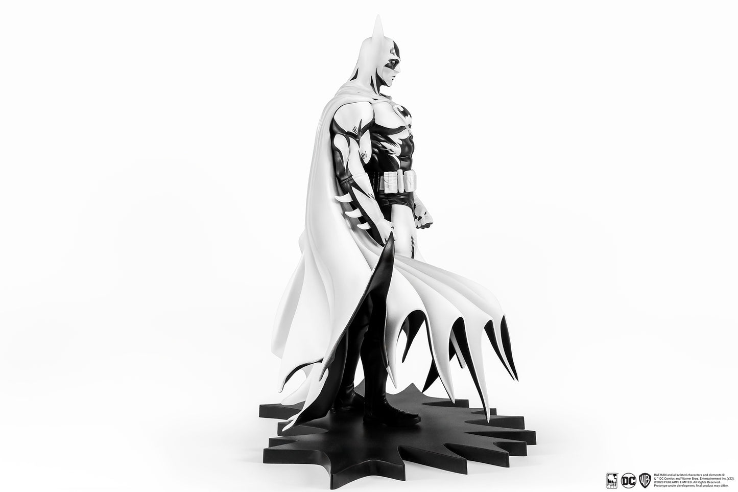 SDCC 2024 DC HEROES : Batman B&W PX PVC 1/8 Statue