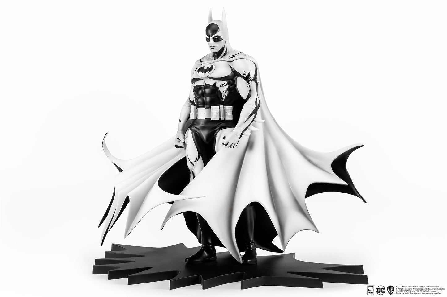 SDCC 2024 DC HEROES : Batman B&W PX PVC 1/8 Statue