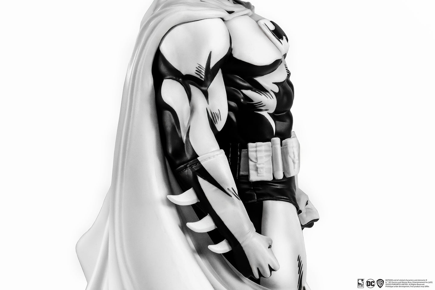 SDCC 2024 DC HEROES : Batman B&W PX PVC 1/8 Statue