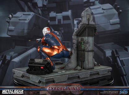 Metal Gear Solid Statue Cyborg Ninja (Gray Fox)